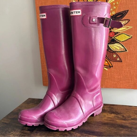 Hunter Tall Glossy Original Rain Boots in Plum Size 6 - Picture 1 of 7
